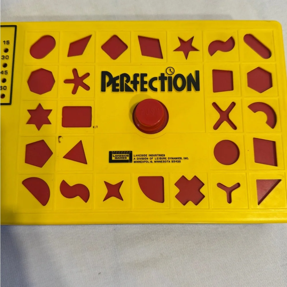 PERFECTION Vintage 1973 Lakeside Game w/Original Box -TESTED AND WORKS
